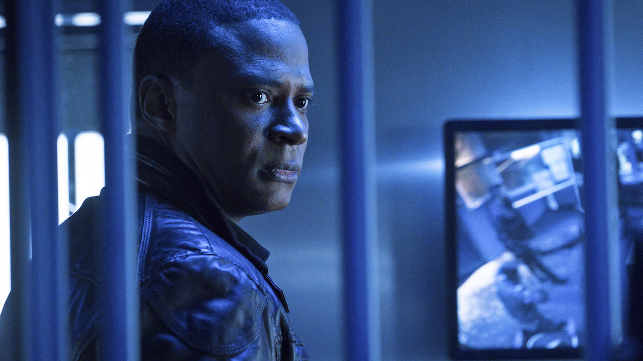 Arrow - Diggle to Receive a Helmet Upgrade from Team Flash