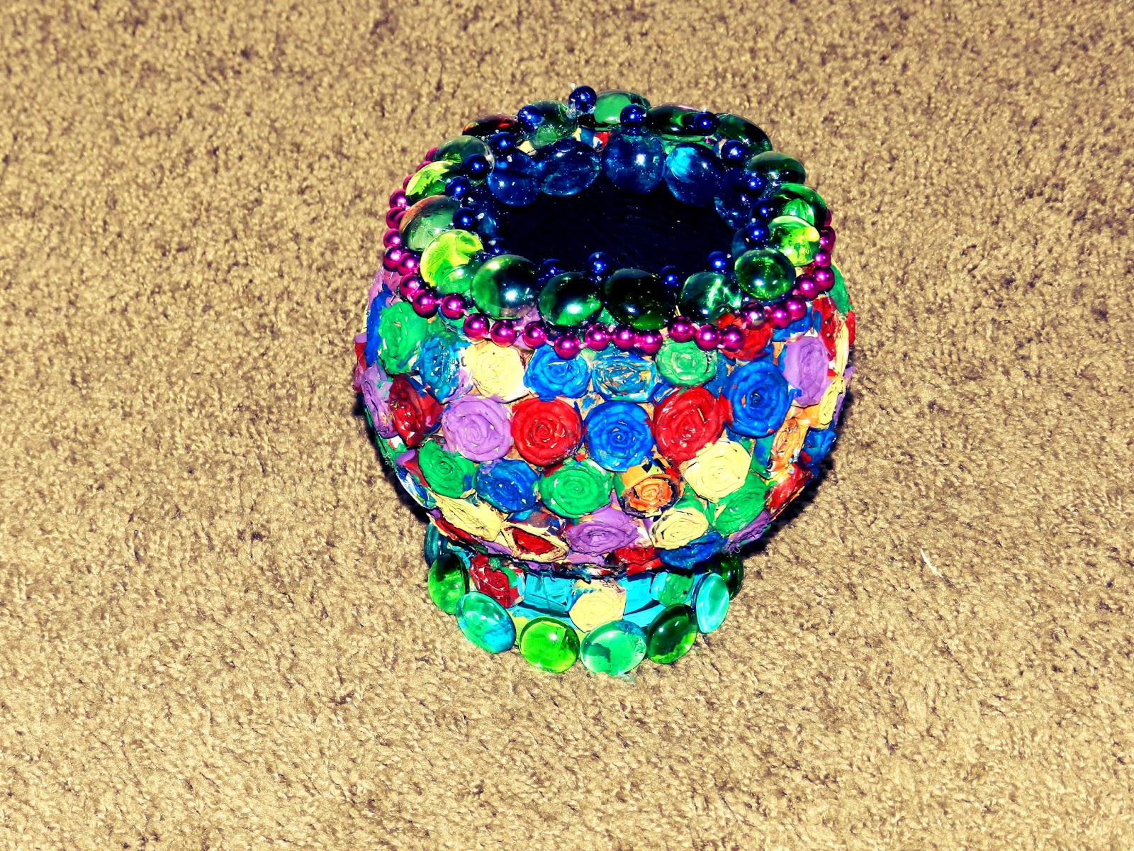 Creative DIY crafts Coconut shell flower vase decorated with news