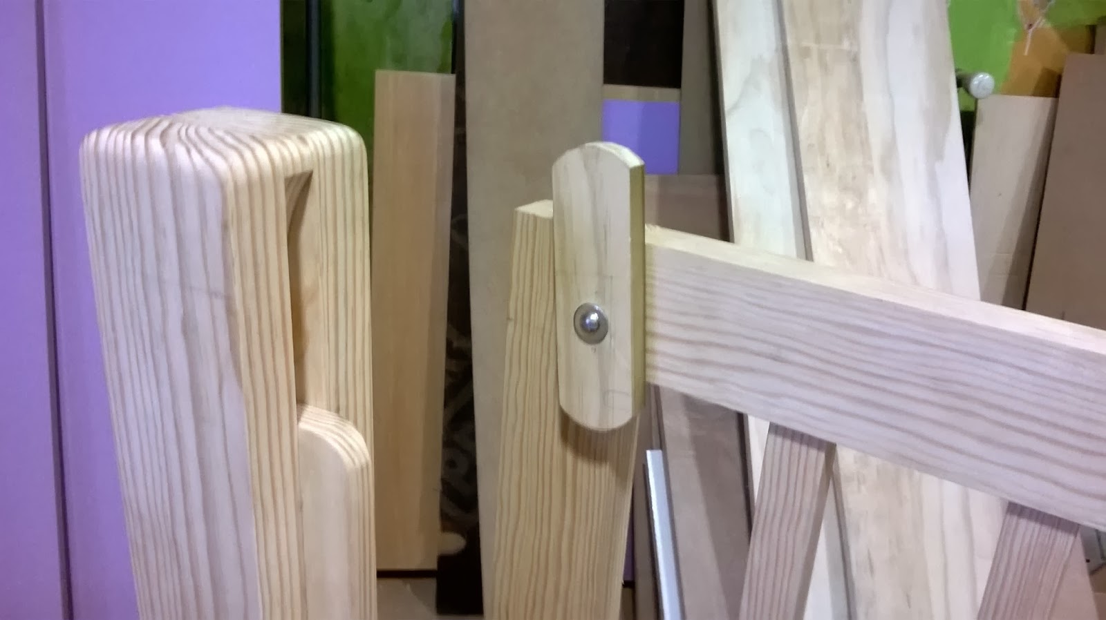 Puerta de seguridad para niños. Kids safety gate | El garaje de la madera