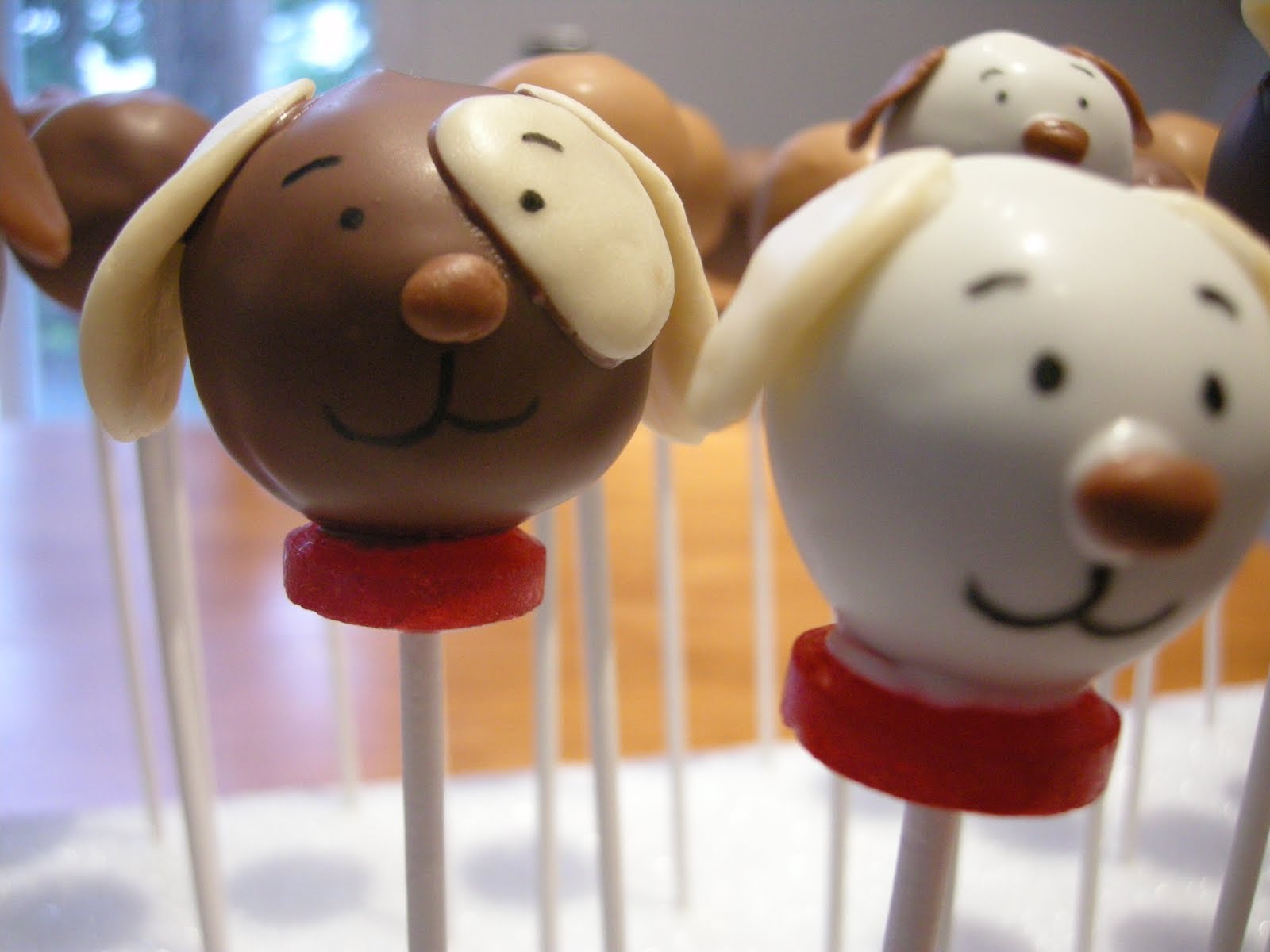Cake Pop Insanity! Puppy Dog Cake Pops