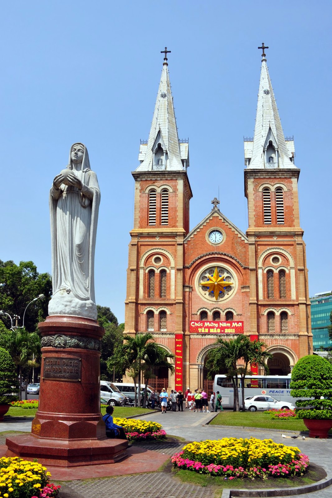 Saigons Notre Dame-basilikaen Saigons Notre Dame-basilikaen