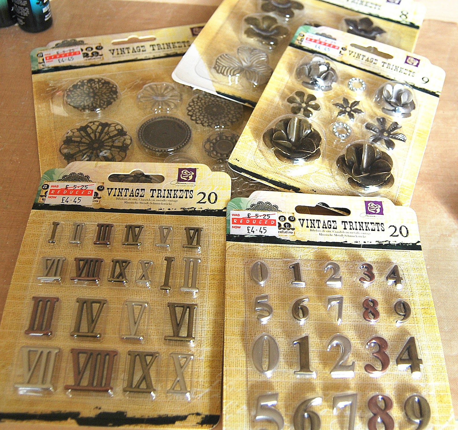 Antique Trinkets: Dandy'S Extraordinary Finds - t2msytk