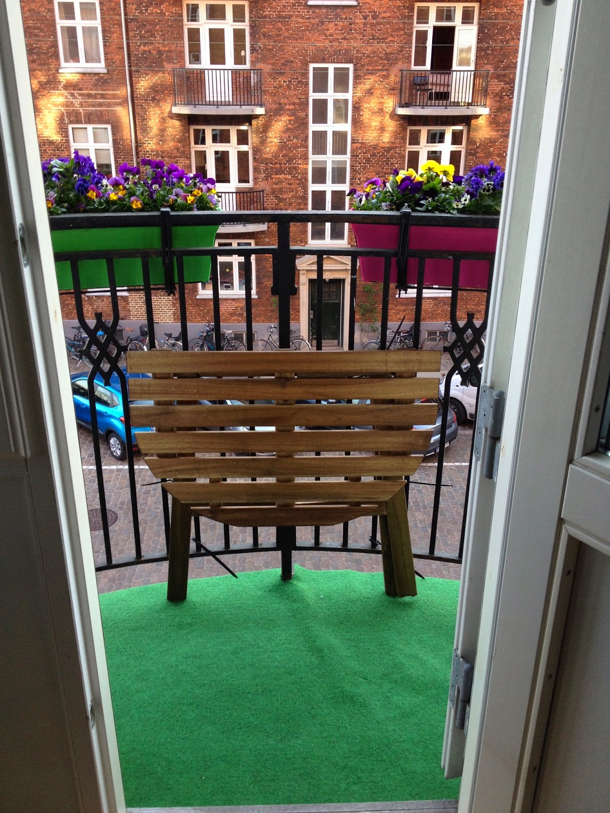 G)røn: balcony table re design....