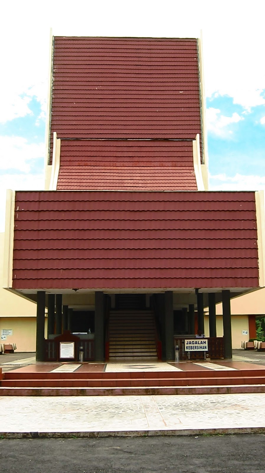 Jªb Tªk Hªi Jªªn, Livε Whilε Wε'rε YǒunG ☺☺☺: Museum Lambung Mangkurat