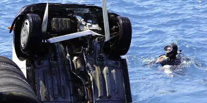 ΤΡΑΓΩΔΙΑ στον ΠΕΙΡΑΙΑ! Αυτοκίνητο έπεσε στο λιμάνι – Νεκρός ο οδηγός Συναγερμός στο Λιμενικό ΤΡΑΓΩΔΙΑ στον ΠΕΙΡΑΙΑ! Αυτοκίνητο έπεσε στο λιμάνι – Νεκρός ο οδηγός Συναγερμός στο Λιμενικό