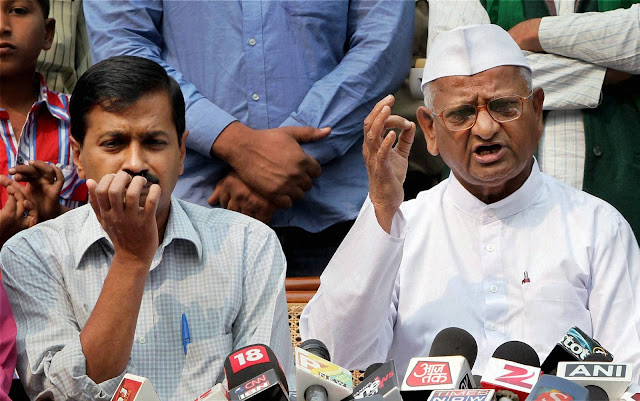 Arvind Kejriwal with Anna Hazare 
