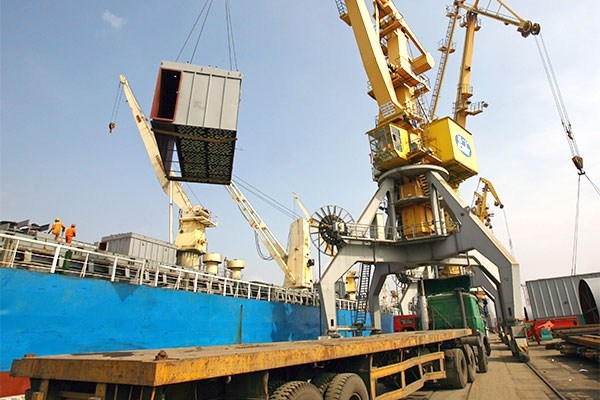 VẬN TẢI ĐƯỜNG BỘ: Thị Phần Vận Tải Đường Bộ Giảm Mạnh Khi Tái Cơ Cấu