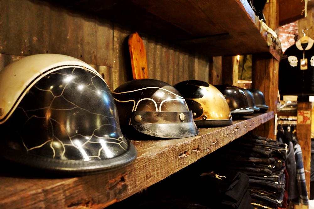 RIVER'S VOICE WESTERN RIVER: BACON HELMET