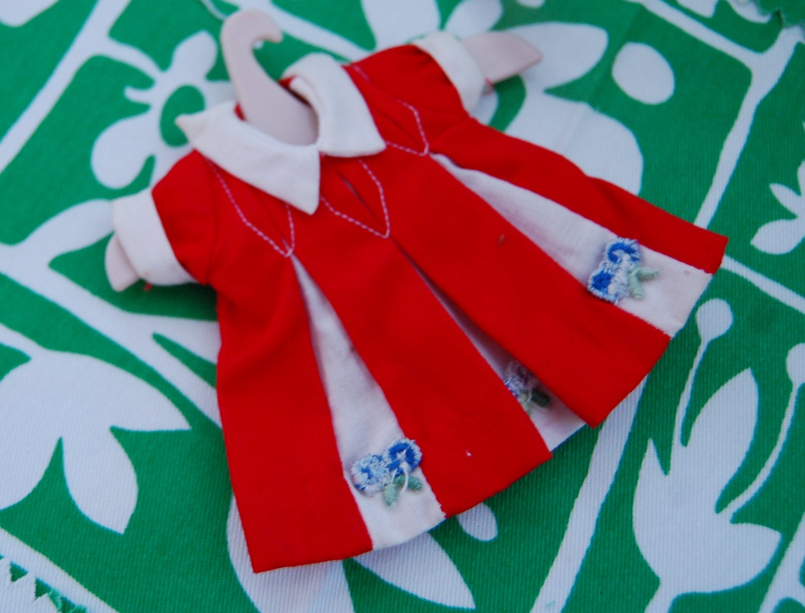 Rumi's Paper Craft スタンピンアップ手作りカード: ペッパーちゃん洋服