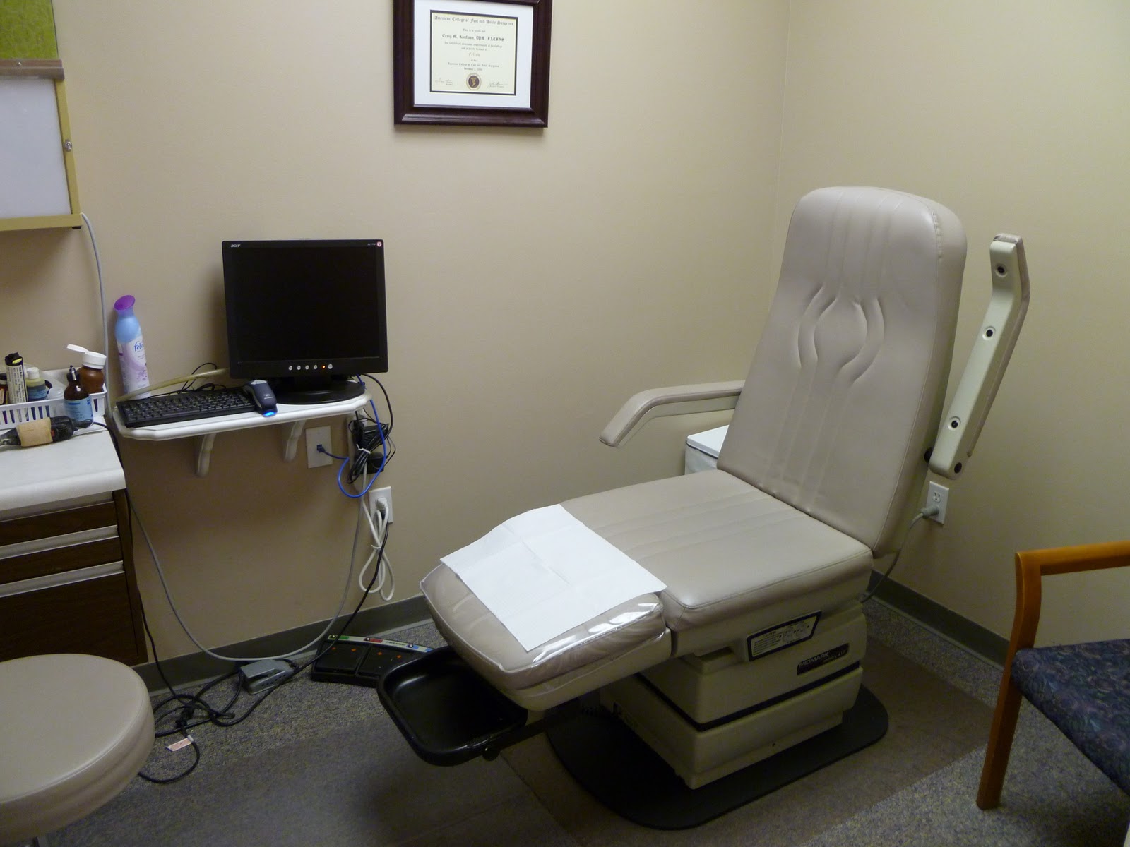 Foot Care In Connecticut Tour of Kensington Office