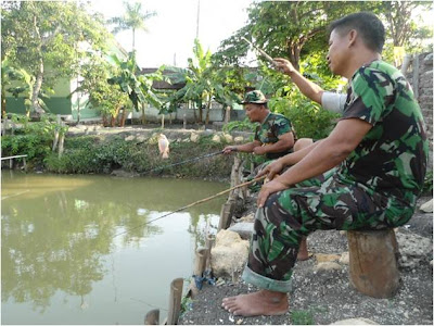 KORAMIL-13/SUKODONO MELAKSANAKAN KOMSOS DENGAN KOMP. MASYARAKAT KORAMIL-13/SUKODONO MELAKSANAKAN KOMSOS DENGAN KOMP. MASYARAKAT