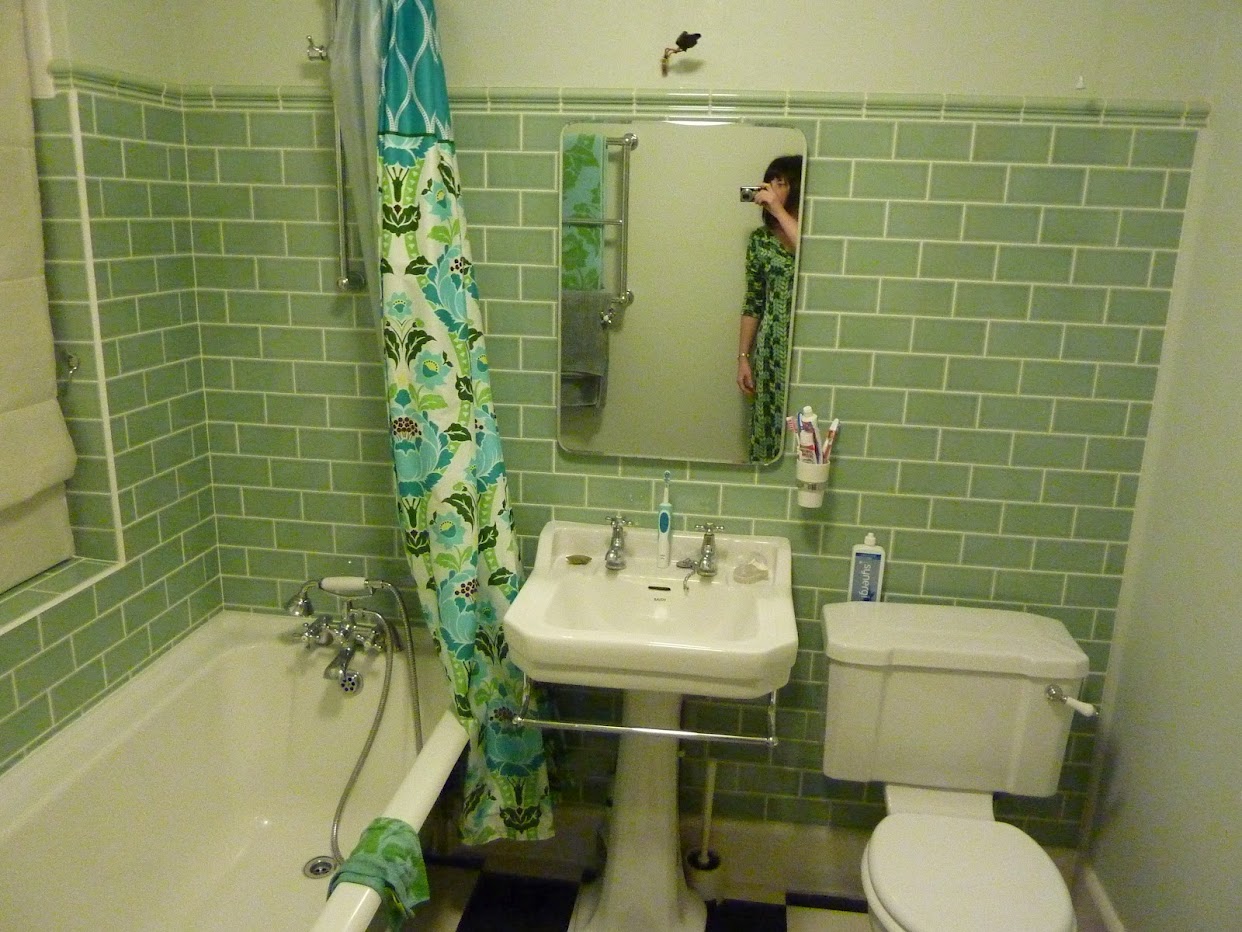 bathroom tile small jobs metro tiles ta green dah jam jelly style shower above vintage room vr7 bathrooms