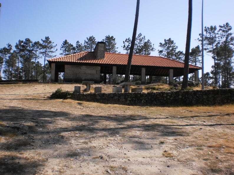 Local para fazer churrascadas na Serra da Freita