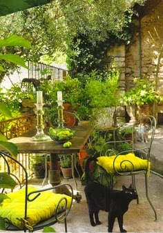 Pretty Backyard Patio.. | A1 Pictures