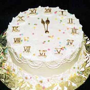 Setting your New Year 39s Eve Table Here 39s a playful clock cake 