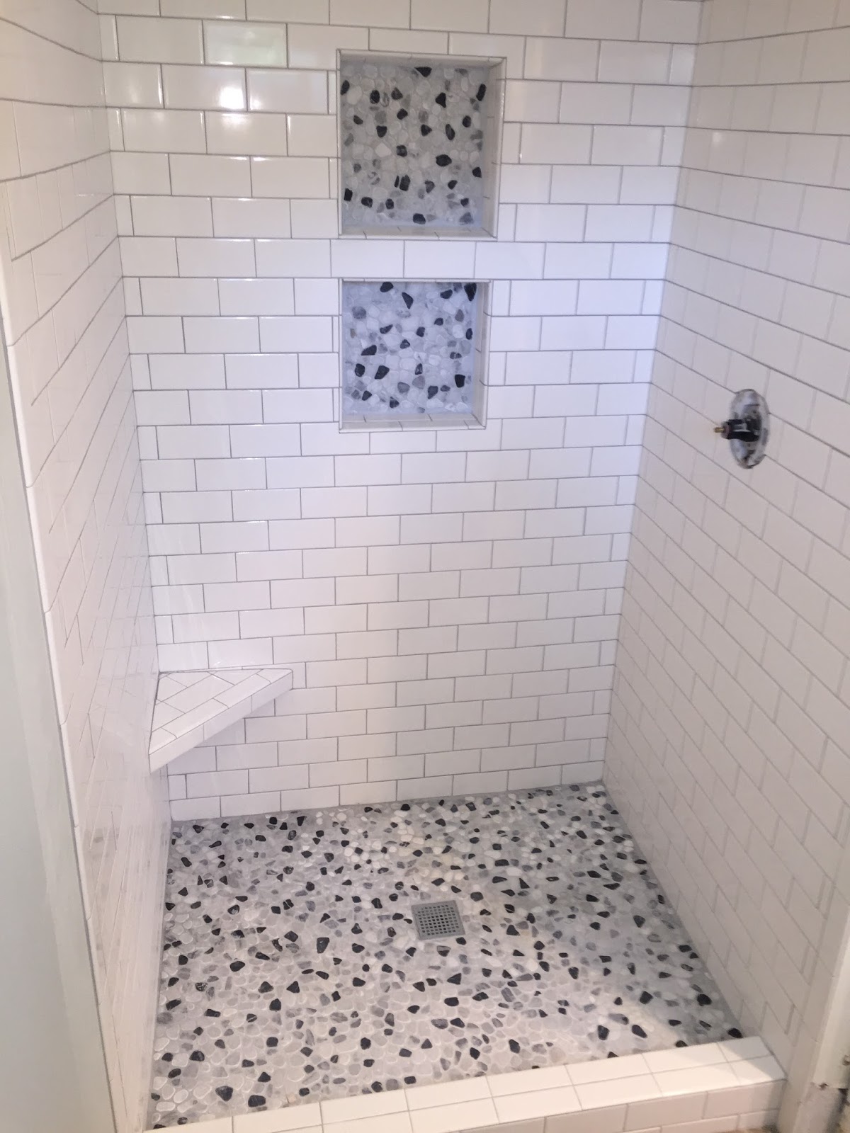 C T Tile: Subway tile shower stall with dual soap niches