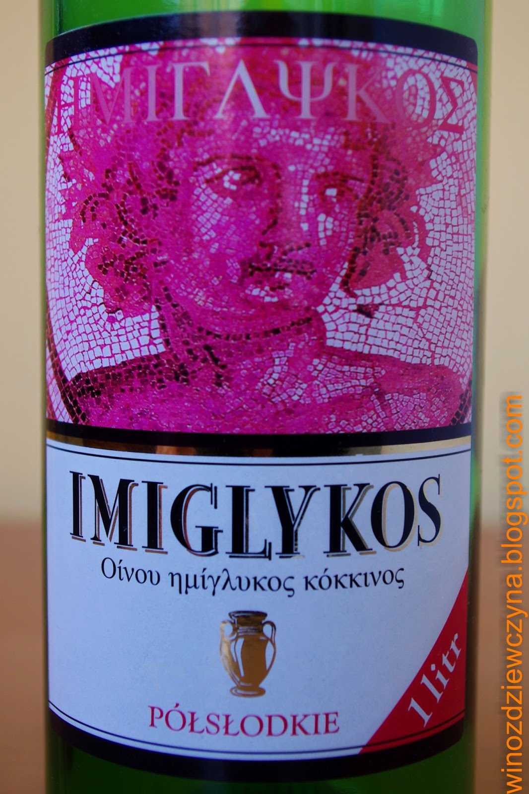Imiglykos wino czerwone półsłodkie