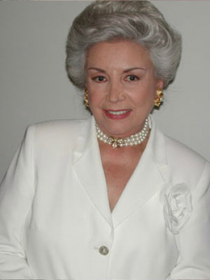 Dramedia TV: El nombre de mujer, Mamá Elena