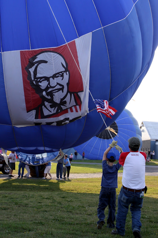 squee! hot air balloon festival.. AND a hot air balloon ride! presque