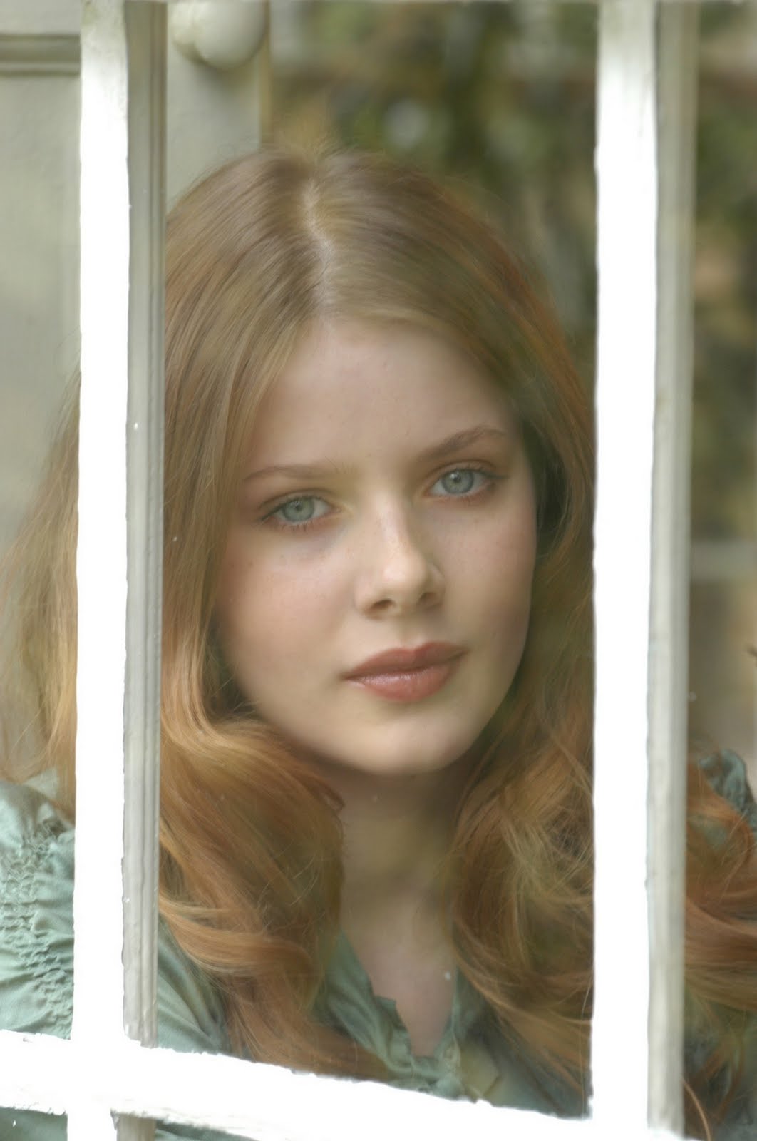 http://4.bp.blogspot.com/-1BMDAopwpMQ/TgEN-hX6JRI/AAAAAAAAEU0/WC9ozEg3Cpo/s1600/Rachel-hurd-wood-Hairstyles%2B%252810%2529.jpg