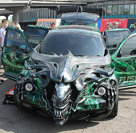 Modification Car Alien Style Posted by Wahyu at 1138 AM