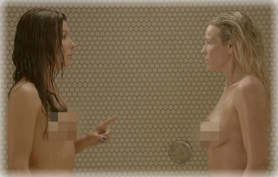Sandra Bullock enfrenta desnuda a Chelsea Handler Sandra Bullock enfrenta desnuda a Chelsea Handler