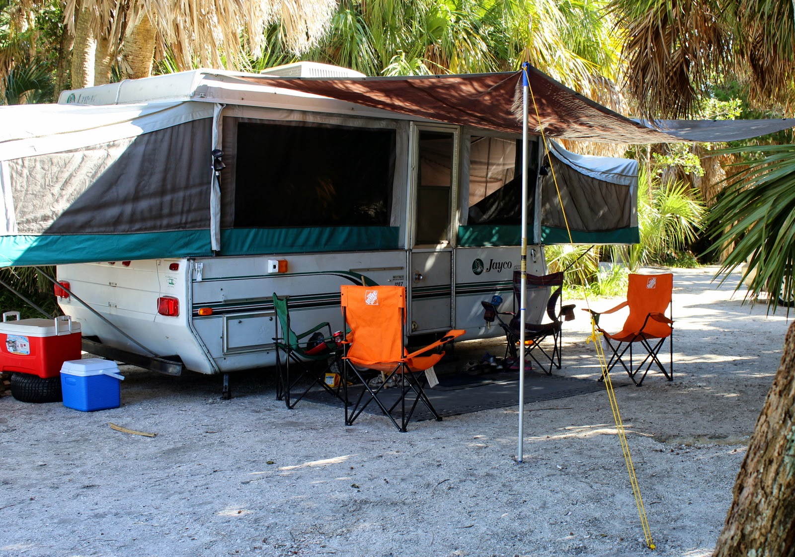 Attaching a tarp for an awning to the keder rail