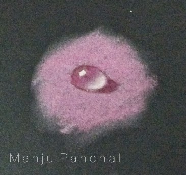 painting of drop of water using KOH I NOOR soft pastels