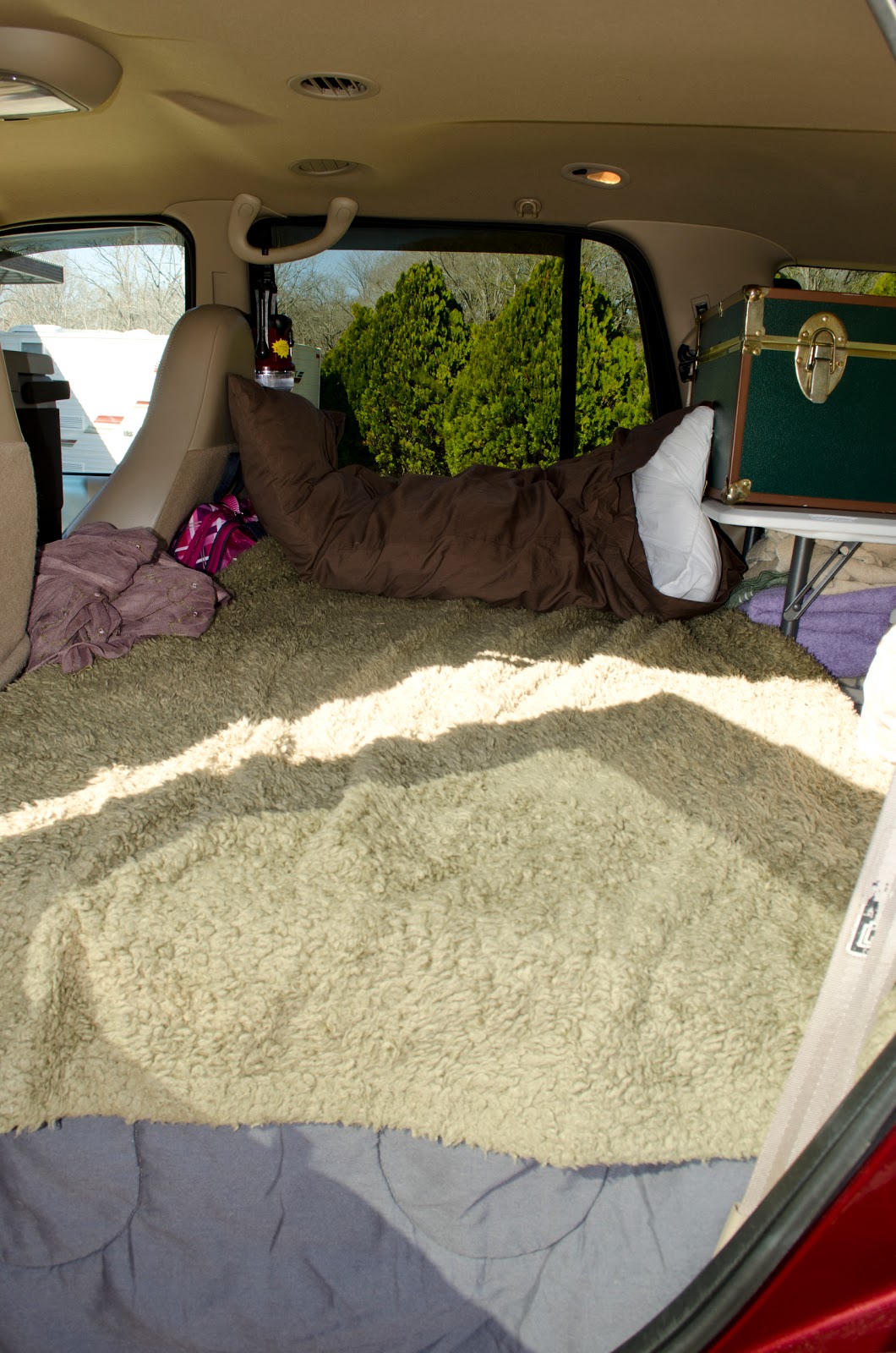 Living in my SUV title=