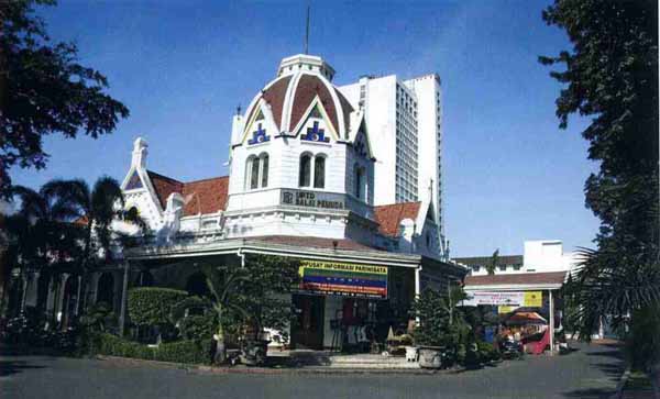 balai pemuda surabaya