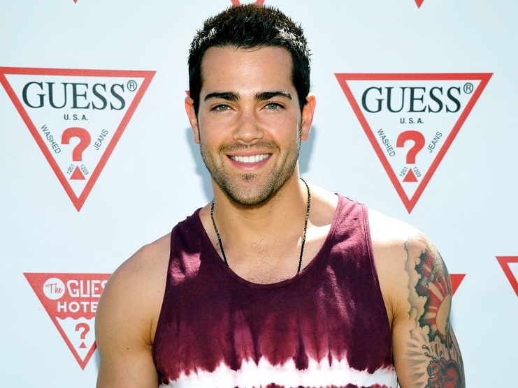 Jesse metcalfe pool party.