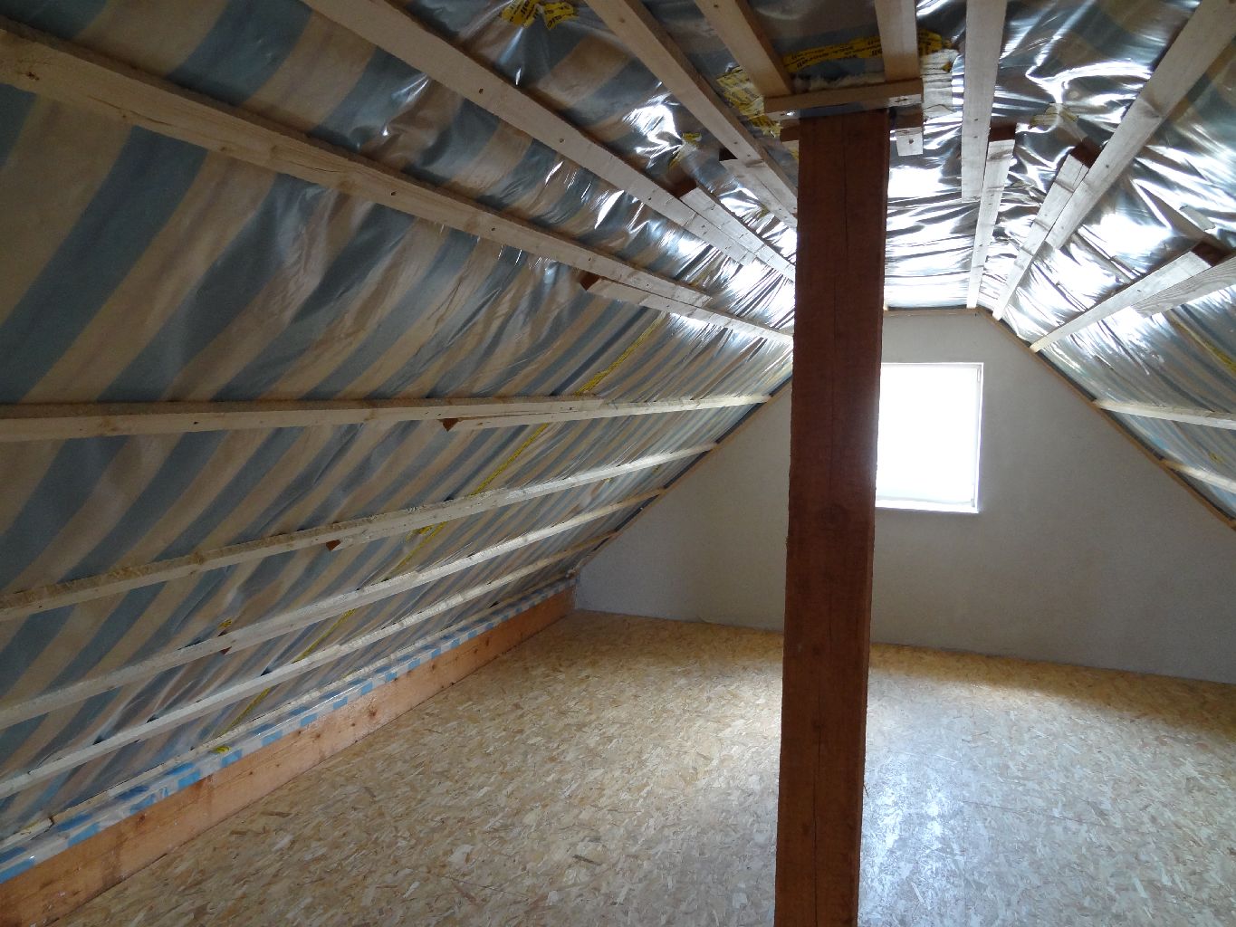 ...unser Haus entsteht: Fliesen Teil 12, Dampfsperre Dachboden