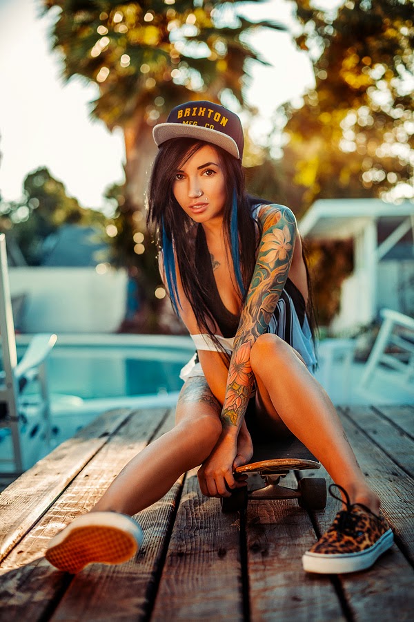 Pony Wave Sexy Girls With Tattoos