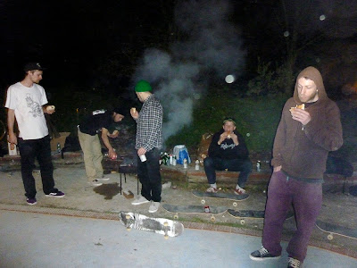 DIY concrete skatespot Skatepark London