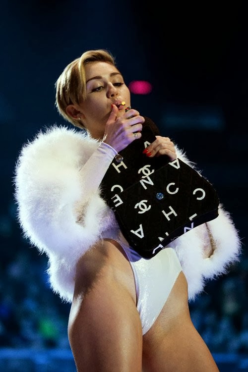 Effiong Eton Photos Miley Cyrus Lights Up Joint During 2013 MTV EMA's