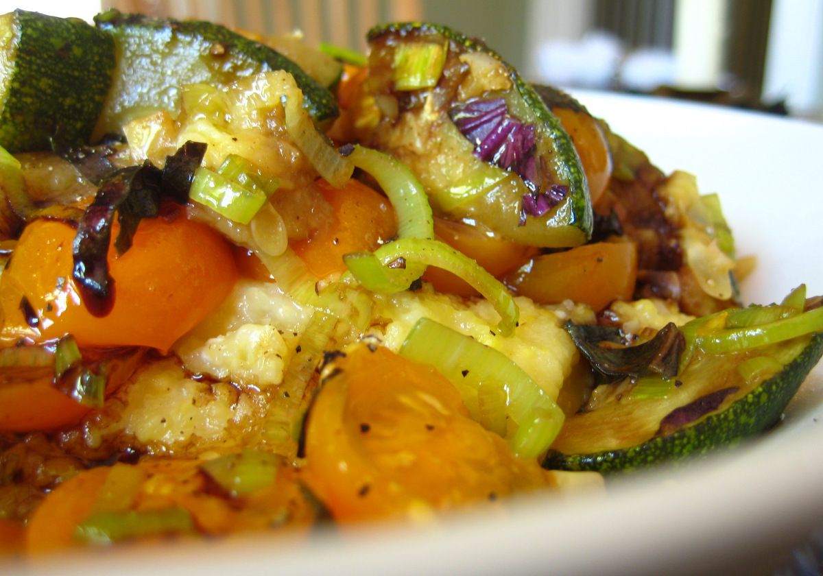 Cook Food. Mostly Plants. Polenta with Sauteed Leeks, Zucchini, and