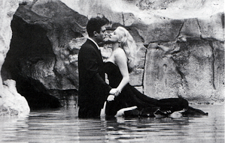 Playing in Trevi Fountain before it was a cliche?