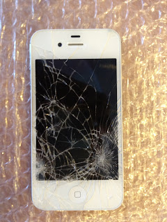 Разбитый экран Iphone 4s