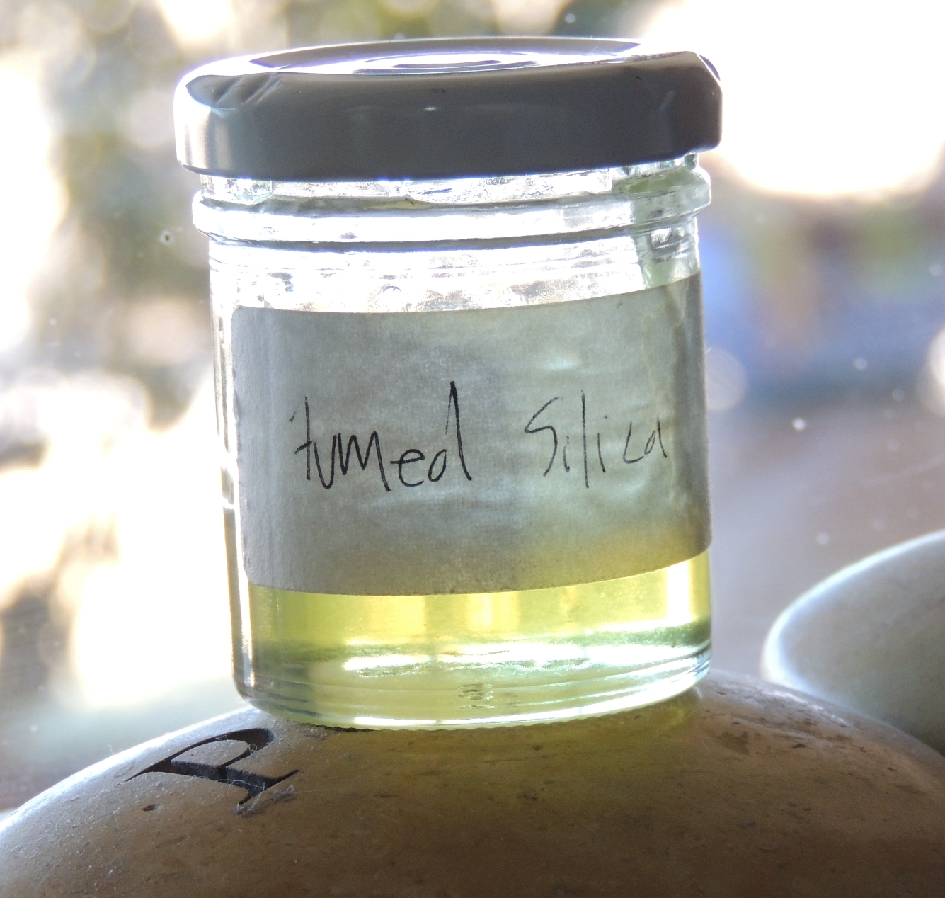 Chasing the Desert Sky: Fumed Silica in Linseed Oil Painting Medium