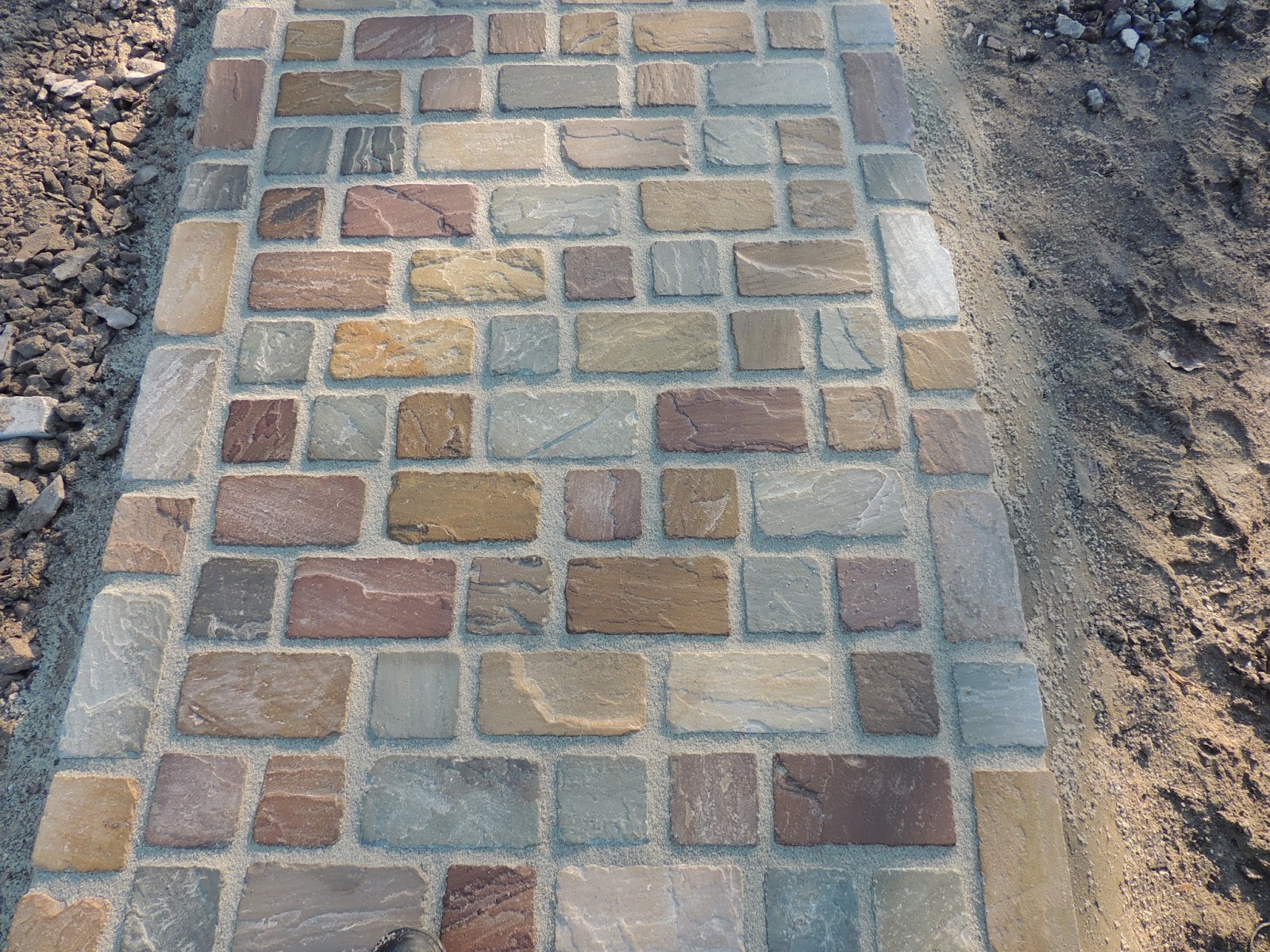 CWM LLYNFI BRICKLAYING Natural stone cobbles