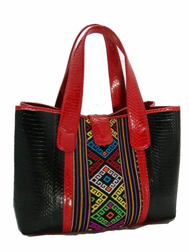 Tas Etnik Hitam Dior Motif Tenun Buna Tas Etnik Hitam Dior Motif Tenun Buna