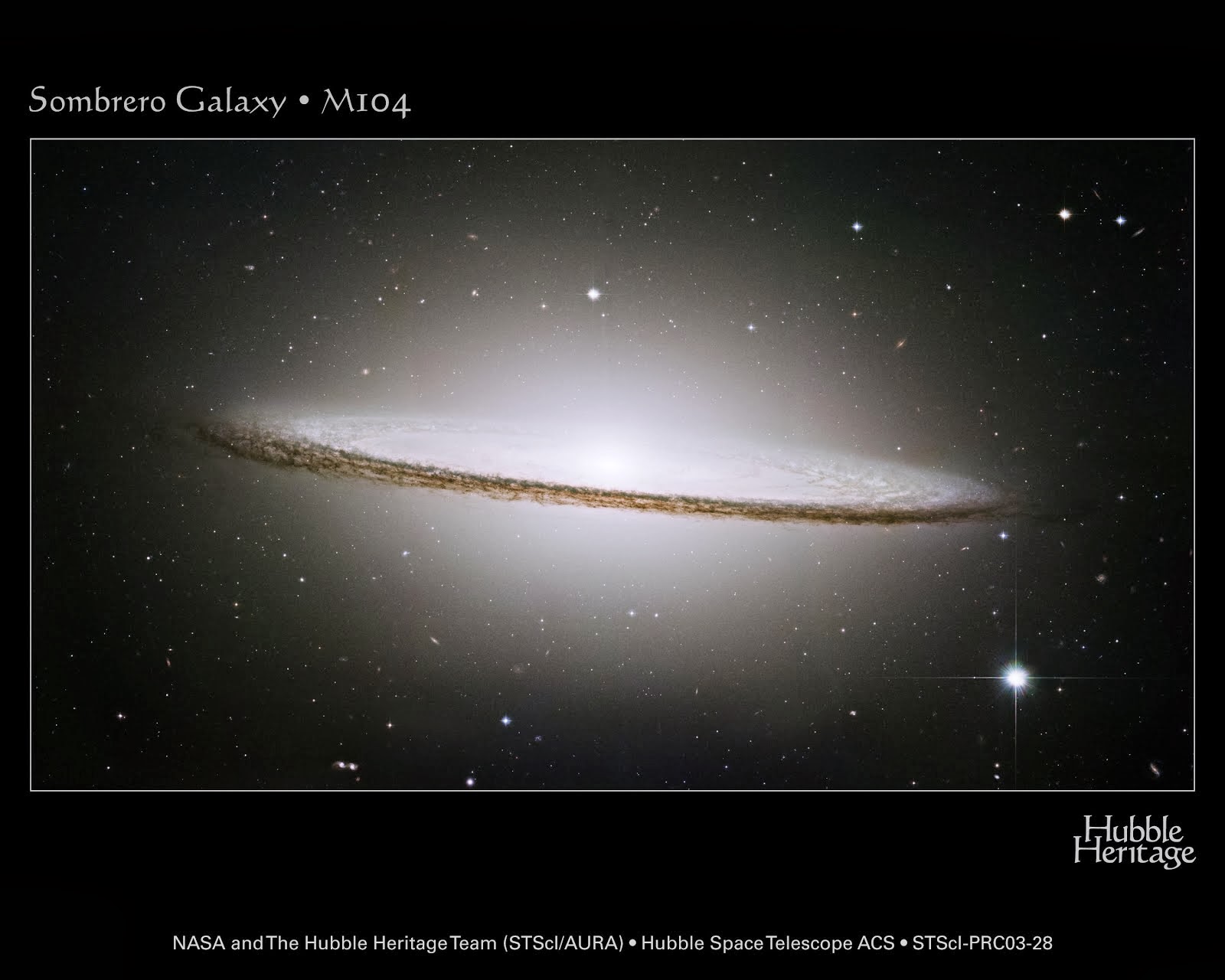 M 104 - Galáxia Sombrero