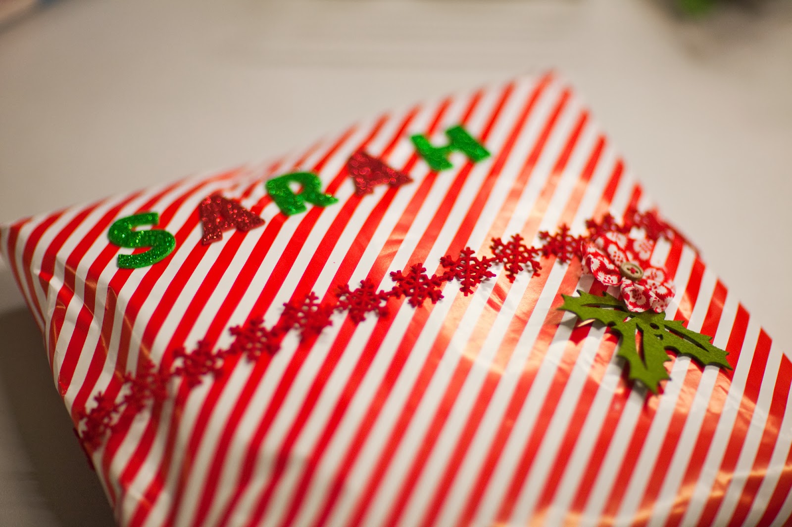 Live it . Love it . Make it. Festive Gift Wrapping Fun