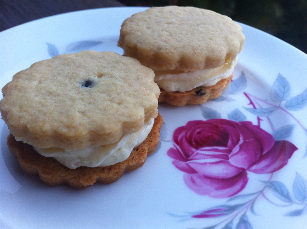 Mums in the Kitchen Passionfruit Cream Biscuits
