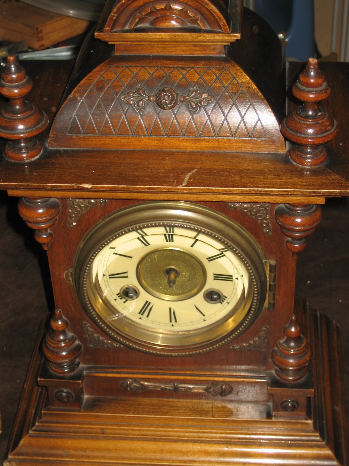 Hamiltons_Clock_Services Junghans mantle Clock