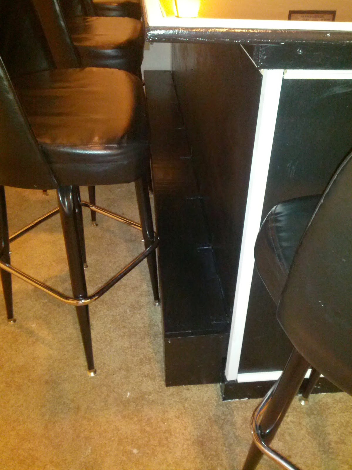 Foot Rest DIY Home Bar