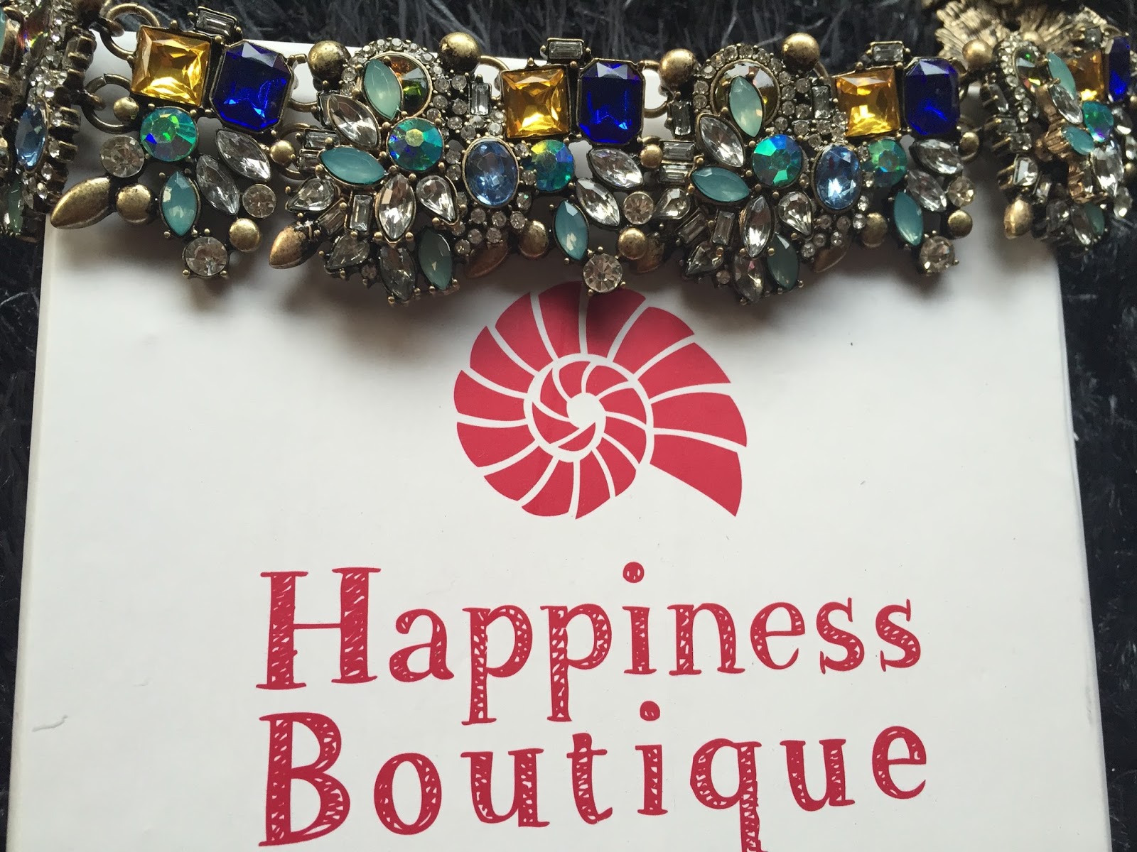 Happiness Boutique review, happiness boutique statement necklaces, happiness boutique jewelry 