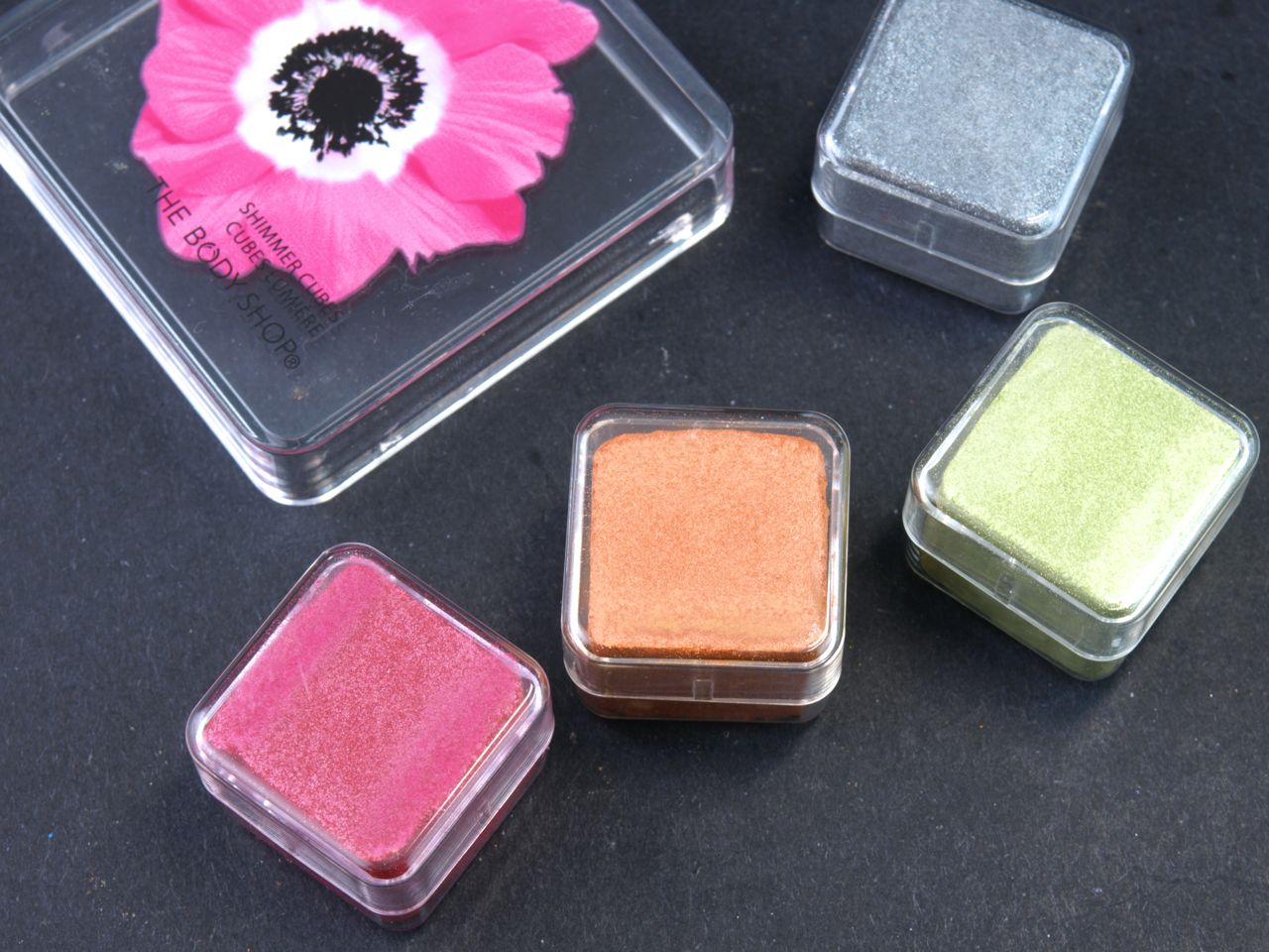 The Body Shop Pink Poppy Shimmer Cubes Palette: Review and Swatches