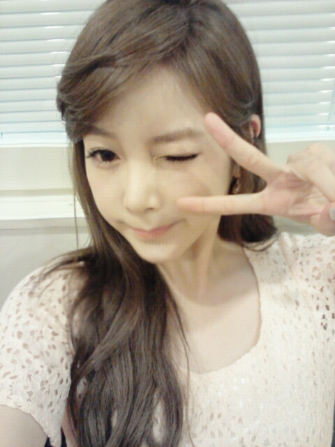 T-ara Soyeon and her adorable pair of SelCa Pictures | T-ara World