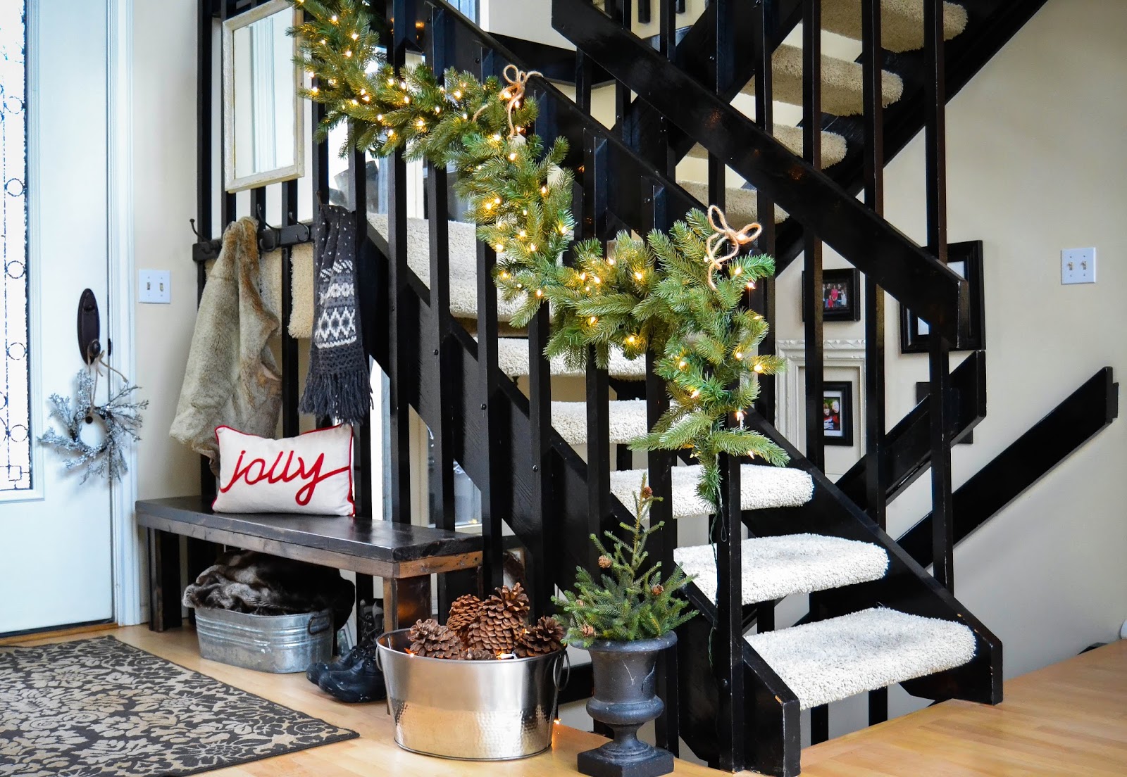 Down to Earth Style: It's Beginning to Look a Lot Like Christmas &amp; a